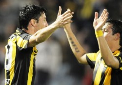 Pe�arol va por buen camino, con m�s entrega que f�tbol
