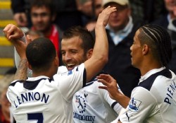 Su�rez no pudo ante el Tottenham