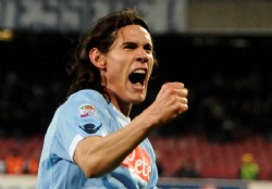 Cavani renov� hasta el 2016