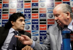 Maradona anuncia juicio contra Grondona