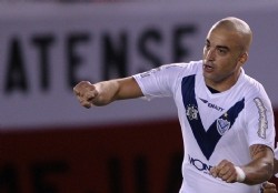 El "Tanque" hace m�s l�der a V�lez