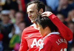 Berbatov y Tevez terminaron goleadores