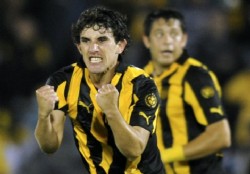 Pe�arol llega con un leve favoritismo frente a V�lez