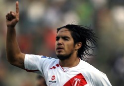 Vargas con un pie afuera