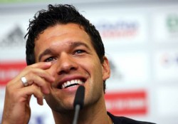 La Federaci�n Alemana tendi� la mano a Ballack