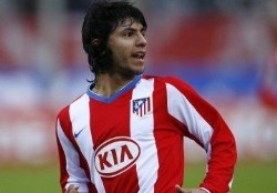El "Kun" Ag�ero est� lejos de la Juventus