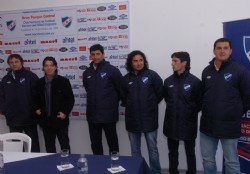 "Es positivo que conozca al plantel"