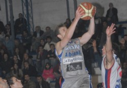 Tabar� tiene que ganar y esperar que "Larra" pierda