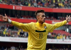 Barcelona insiste en contratar a Neymar