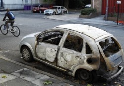 Los disturbios complican a responsables ol�mpicos