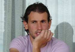 Stuani fue presentado en el Racing de Santander