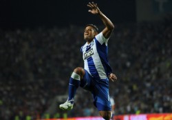 Doblete de Hulk y victoria del Porto