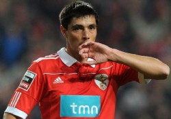 Gan el Benfica del "Mono" Pereira