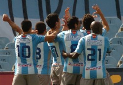 La Villa es blanca y celeste