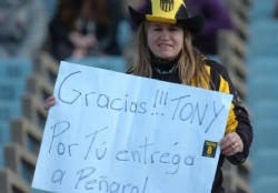 Los hinchas no se olvidaron del "Tony"