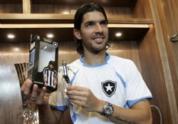 El "Loco" ser� distinguido en Brasil