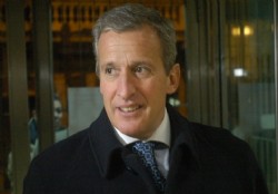 "Diego es inteligente; Valdez se queda"