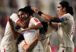 Universitario de Per� a octavos de final