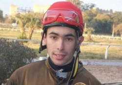 Colonia: Emanuel P�rez fue la figura de la tarde