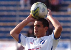 El "Vampiro" Torres dej� contento al DT porque mostr� "mucho temperamento"