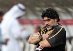 Tremenda paliza al equipo de Olivera y Maradona
