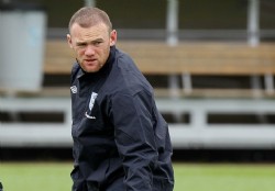 La patada le sali cara a Rooney