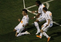 Neymar sigue haciendo historia en Santos