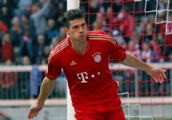 Bayern gole y sigue arriba