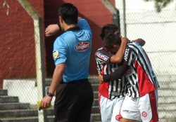 Miramar mete presi�n al puntero