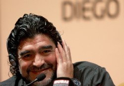 Diego Maradona cumpli� 51 a�os