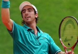 Cuevas cay� al 138