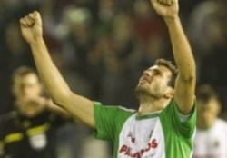 Cristian Stuani feliz con su primer gol