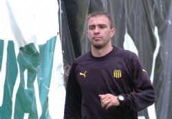 Valdez entren� a la par, Alejandro no