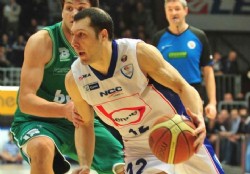 El alargue fue cruel con el Bennet Cant�