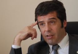 "Sin auxilios extra�os"
