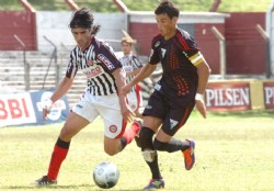 Hurac�n fren� a Miramar
