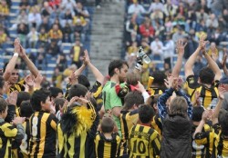 Pearol podra ser invitado a inaugurar estadio