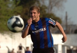 Confirman traspaso de Alfaro a la Lazio
