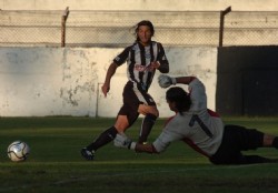 El "Guly" espera por botines "amuleto" del "Edi"