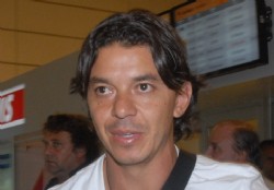 "Veo muy bien a los jugadores, muy metidos en la cosa"