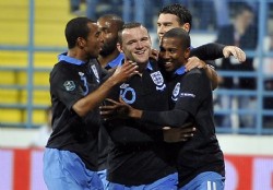 Rooney ser baja ante Holanda