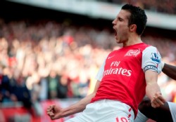 Van Persie negociar su continuidad