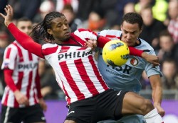 PSV venci al Feyenoord y manda