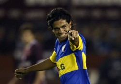 Boca gan� 1-0 a San Mart�n y es �nico escolta