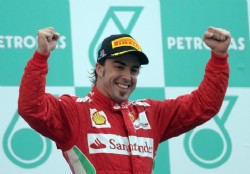 Alonso se lleva el Gran Premio de Malasia