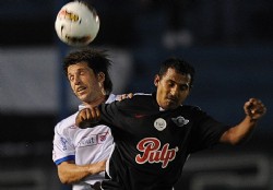 Libertad recibe a Nacional en partido clave de Copa