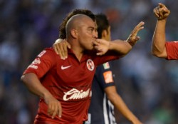 "Cacha": Se puso el traje de goleador