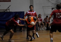 Miran arriba y abajo