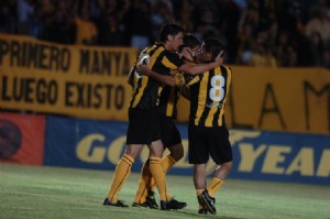 Pe�arol fue r�pido, preciso y contundente: seis goles m�s