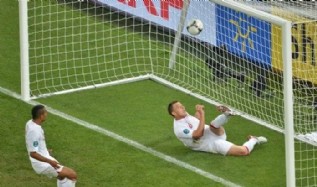 La FIFA aprueba el uso de la tecnologa en la lnea de gol